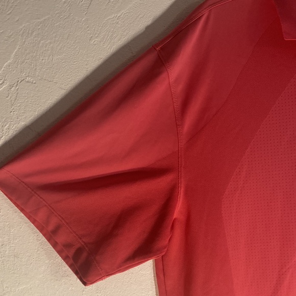 Nike Golf Dri-Fit Men’s Large Pink Vented Polo Shirt - Picture 2 of 11